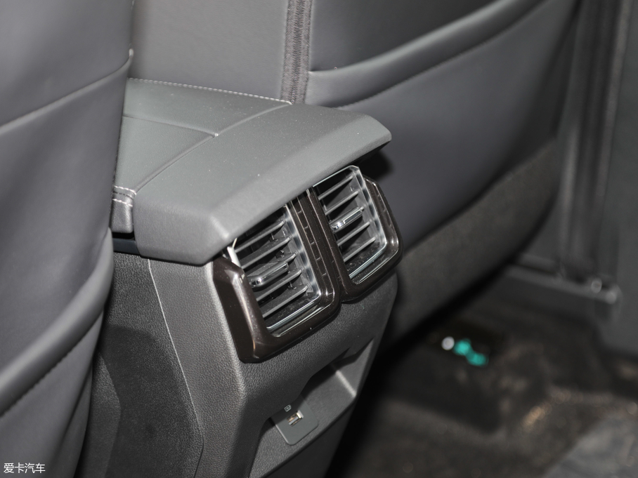 2019I EcoBoost 145 CVTI V