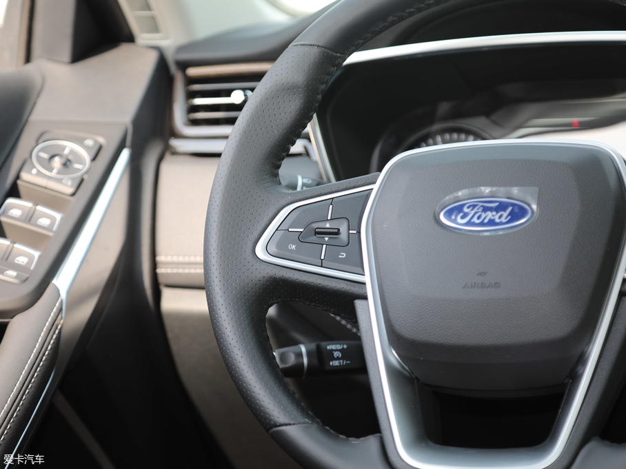 2019I EcoBoost 145 CVTI V