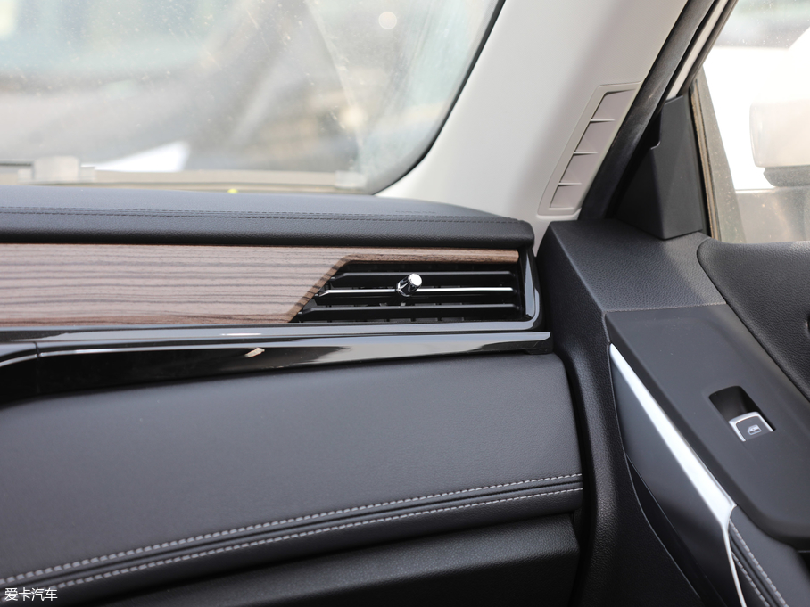 2019I EcoBoost 145 CVTI V