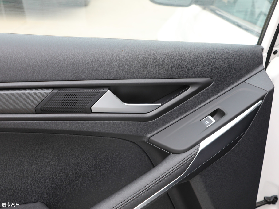 2019I EcoBoost 145 CVTI V