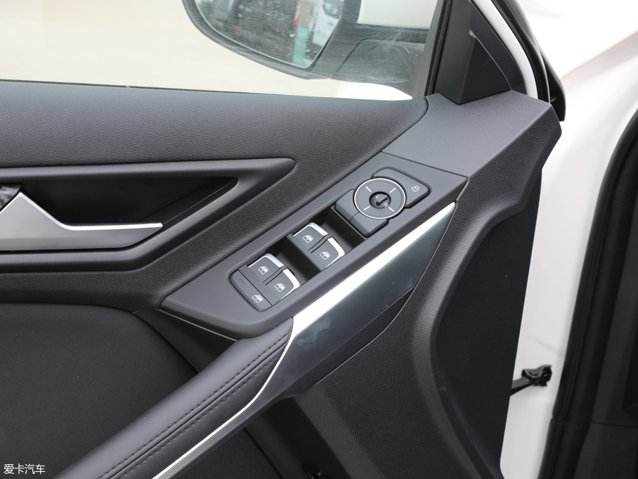 2019I(lng) EcoBoost 145 CVTI(lng) V