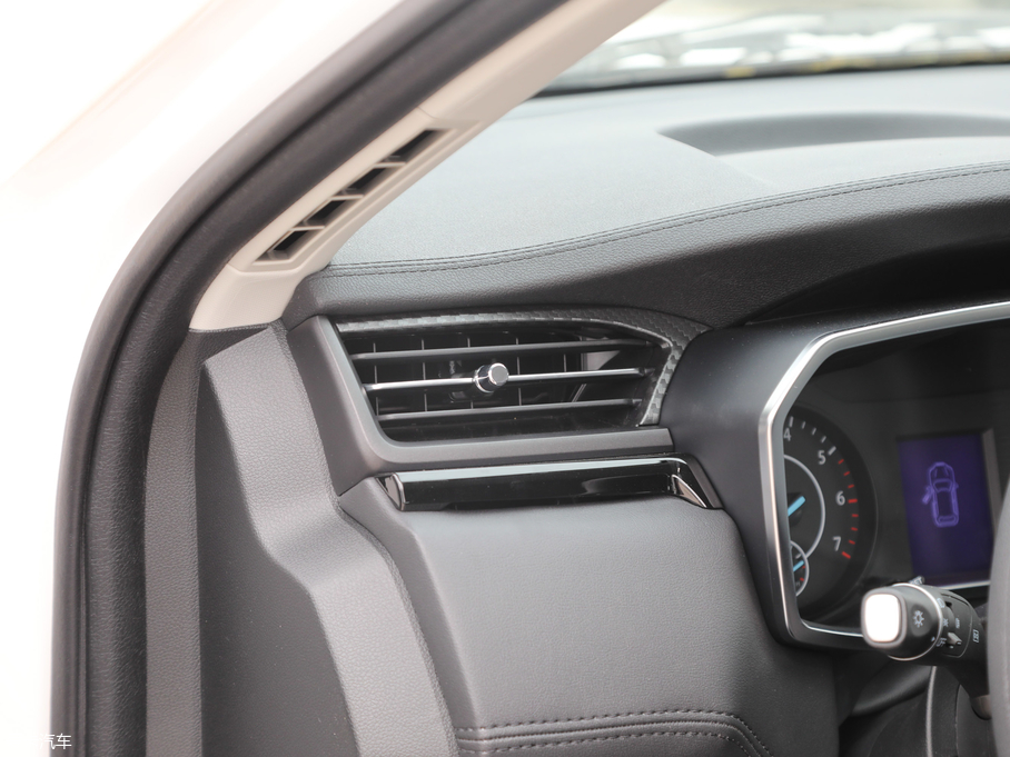 2019I EcoBoost 145 CVTI V