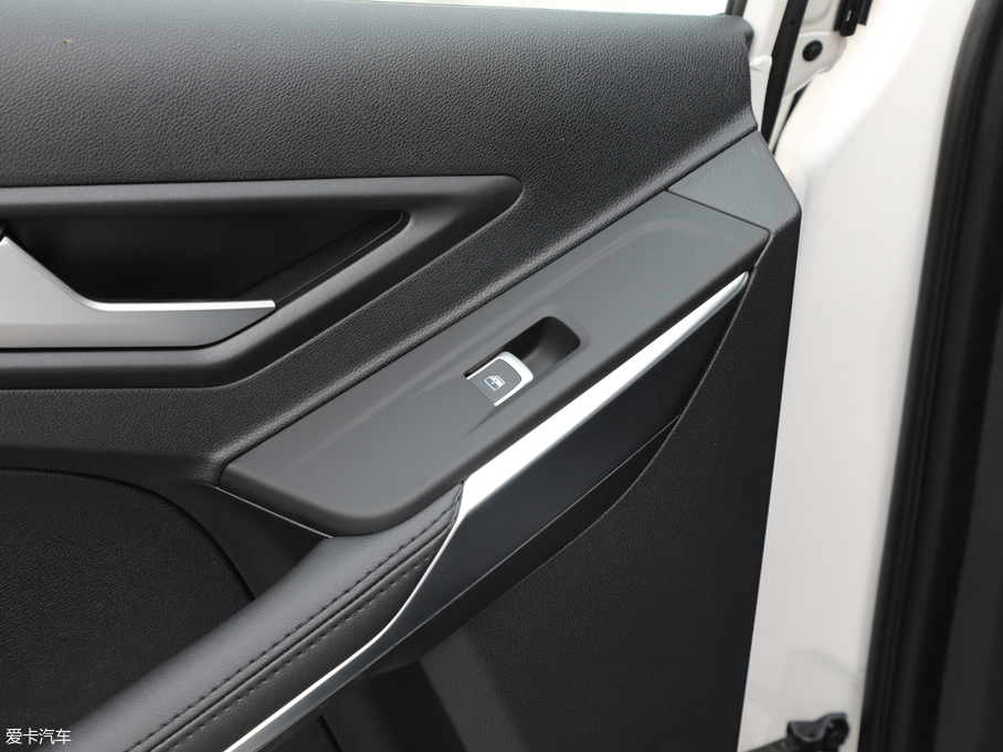 2019I EcoBoost 145 CVTI V