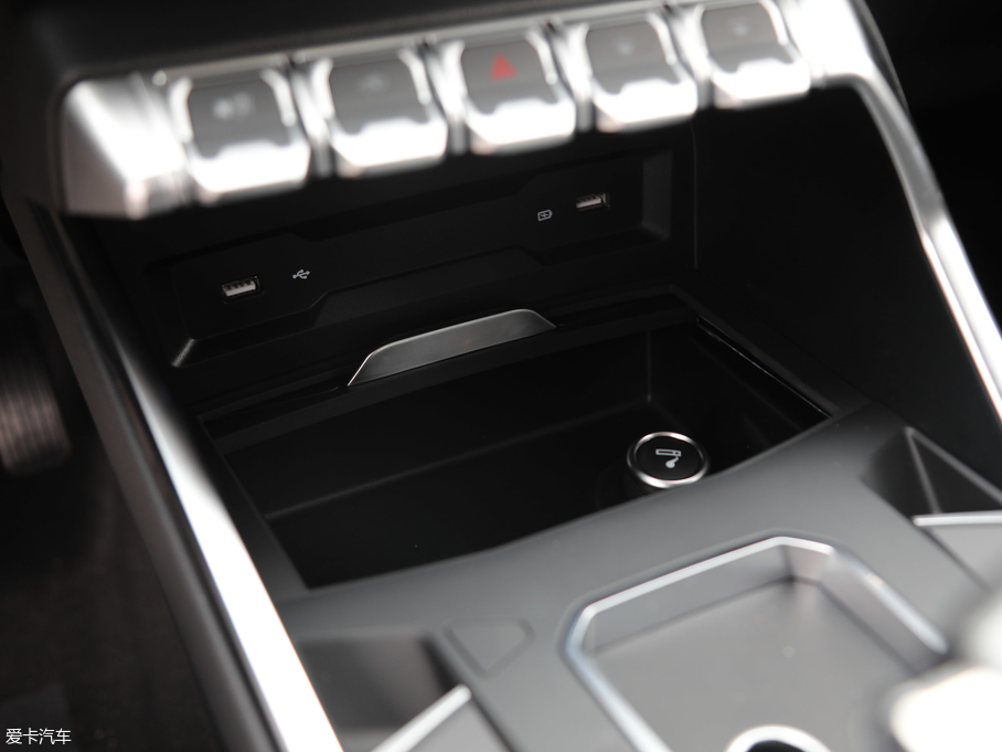 2019I(lng) EcoBoost 145 CVTI(lng) V