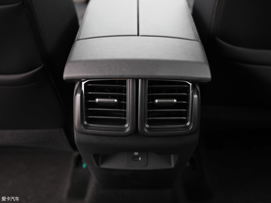 2019I EcoBoost 145 CVTI V