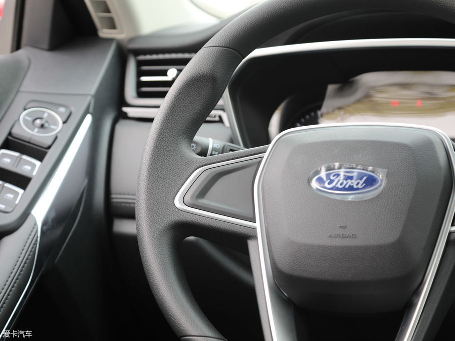 2019I EcoBoost 145 CVTI V