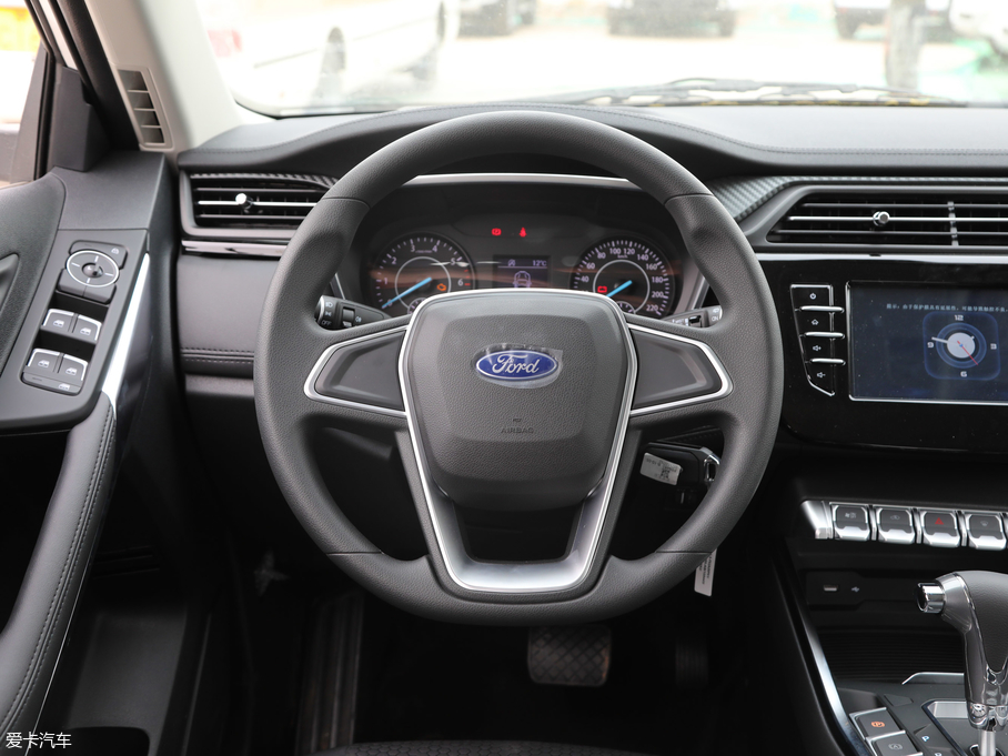 2019I(lng) EcoBoost 145 CVTI(lng) V