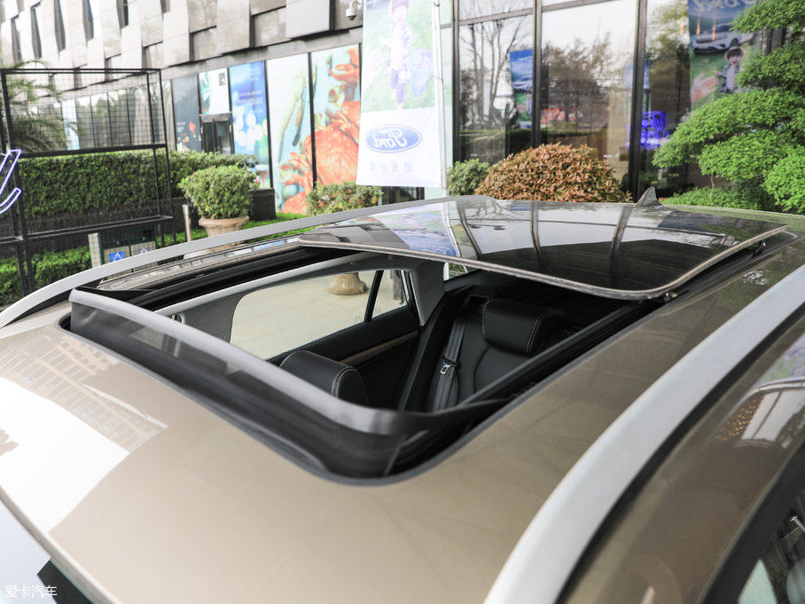 2019I EcoBoost 145 CVTIPlus VI