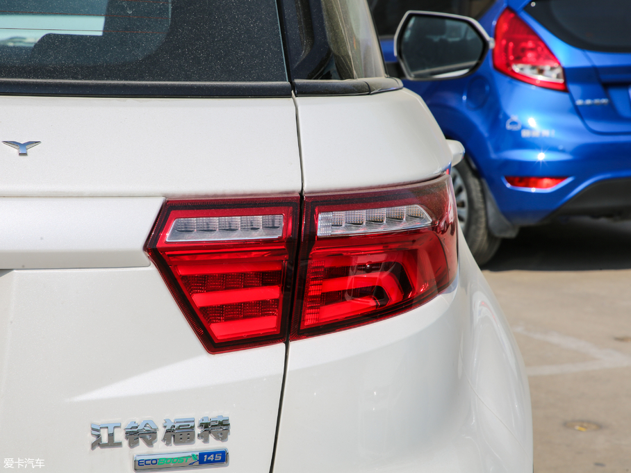 2019I EcoBoost 145 քӾI V