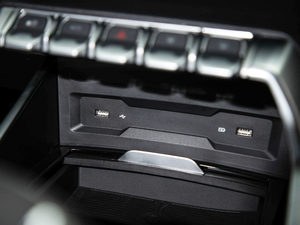 2019EcoBoost 145 CVTIPlus V п؅^