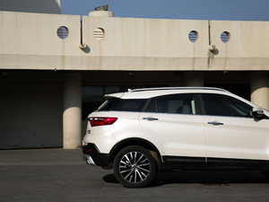 2019EcoBoost 145 CVTIPlus V ^