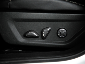 2019EcoBoost 145 CVTIPlus V {{