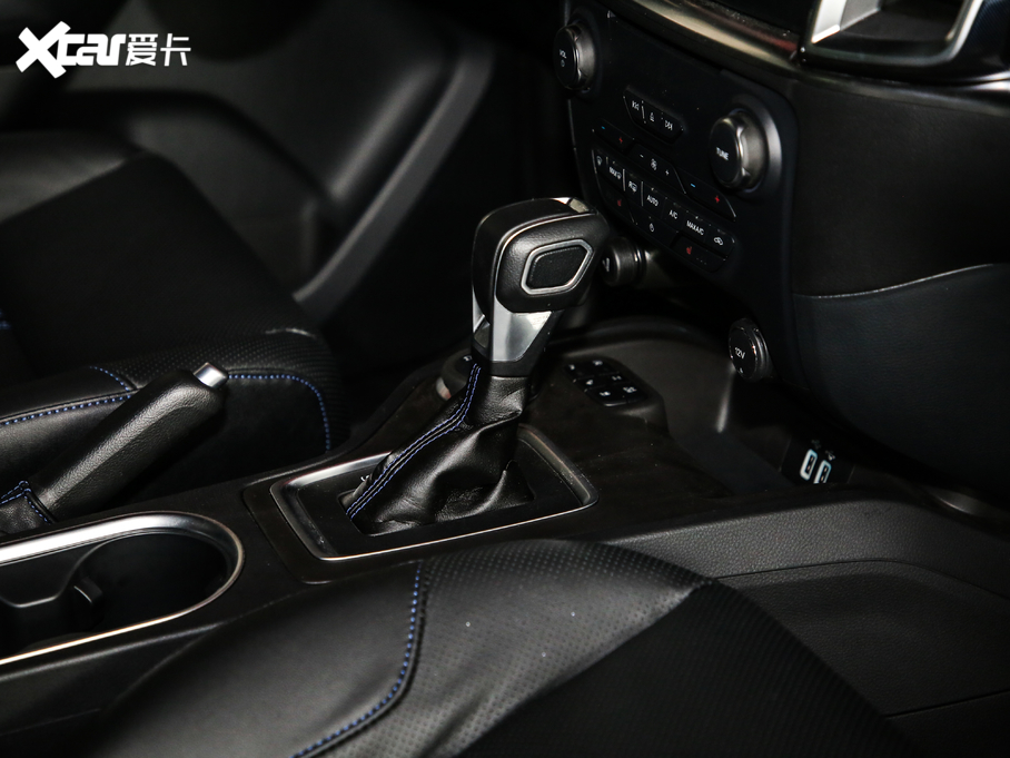 2020�·�� �\�Ӱ� 2.3T �����Ԅ������Ş�� 7�� ��VI