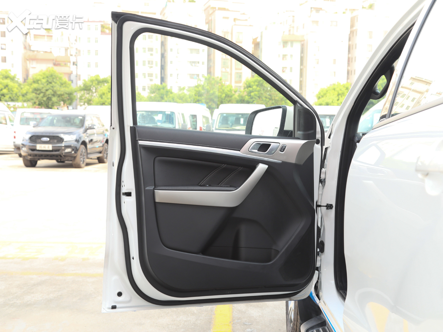 2020· 2.3T Ԅ(q)A 7 VI