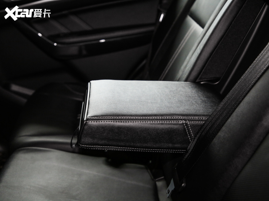 2020· 2.3T ԄA 7 VI