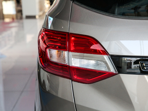 2020\Ӱ 2.3T ԄŞ 7 VI ^