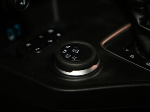 2020\Ӱ 2.3T ԄŞ 7 VI п؅^