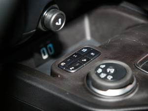 2020\Ӱ 2.3T ԄŞ 7 VI п؅^