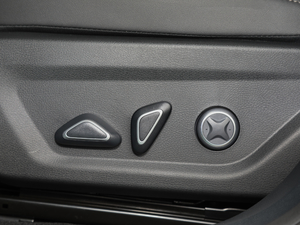 2020S EcoBoost 145 CVTI {{