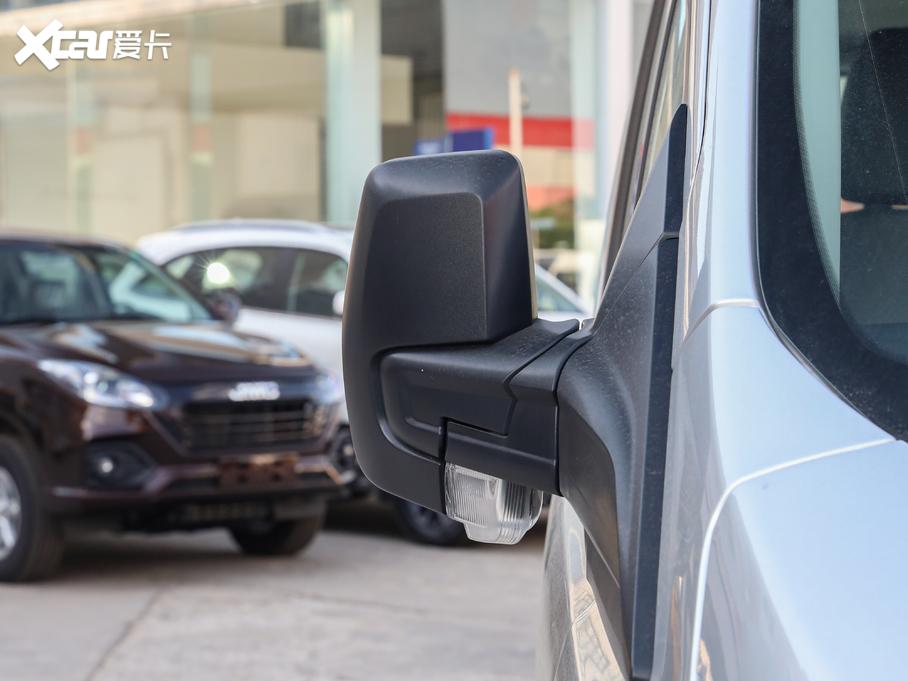 2020��ȫ� 2.0T �๦������܇(ch��)���S����p�_(k��i)β�T(m��n) ���� ��(gu��)V