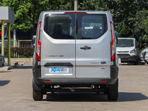 2020款2.0T 多功能商用车中轴低顶双开尾门 柴油 国V 正后	