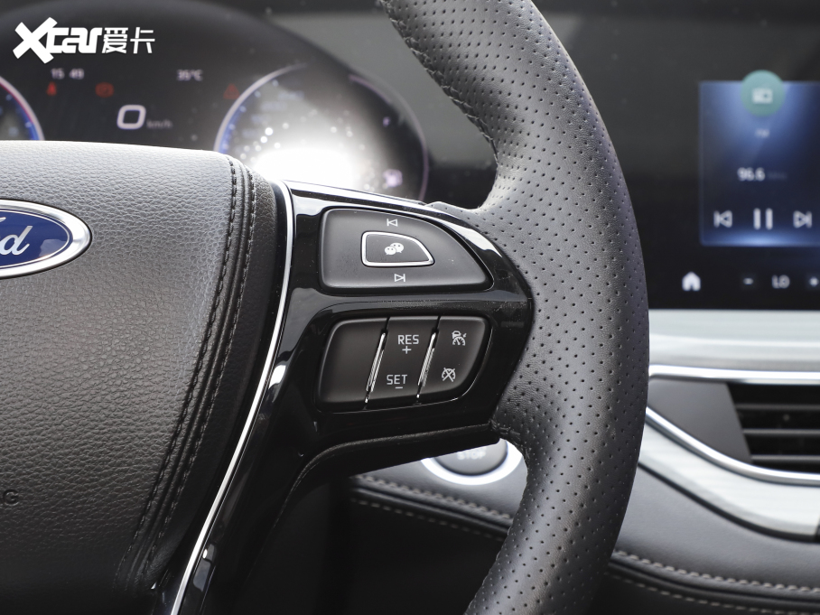 2021Iԣ EcoBoost 225 KI 7