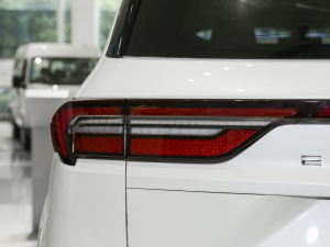 2021EcoBoost 225 KI 6 ^