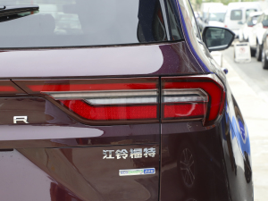 2021EcoBoost 225 KI 5 β