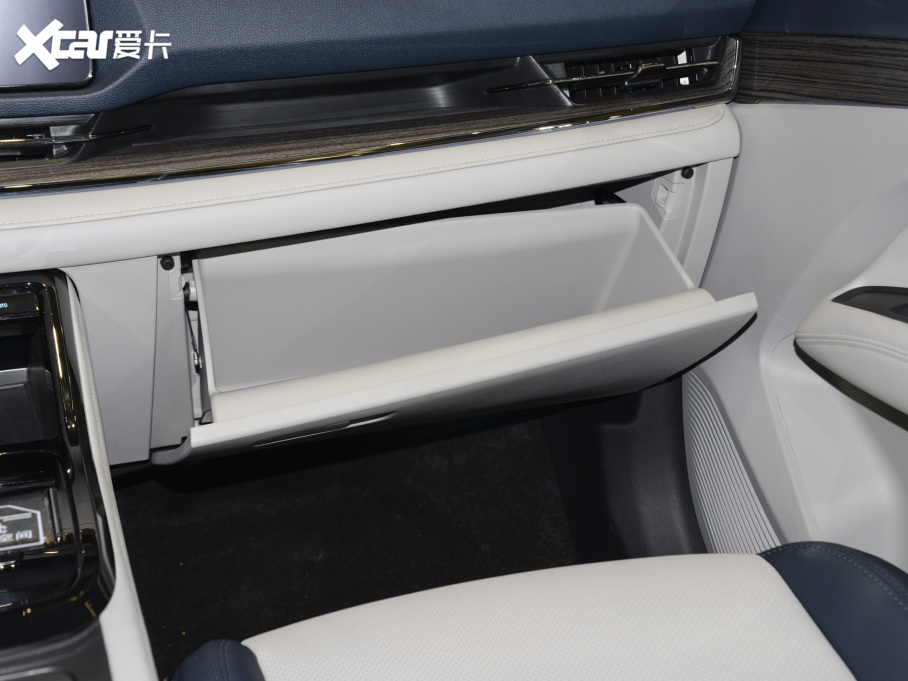 2022���I� EcoBoost 170 ���I��