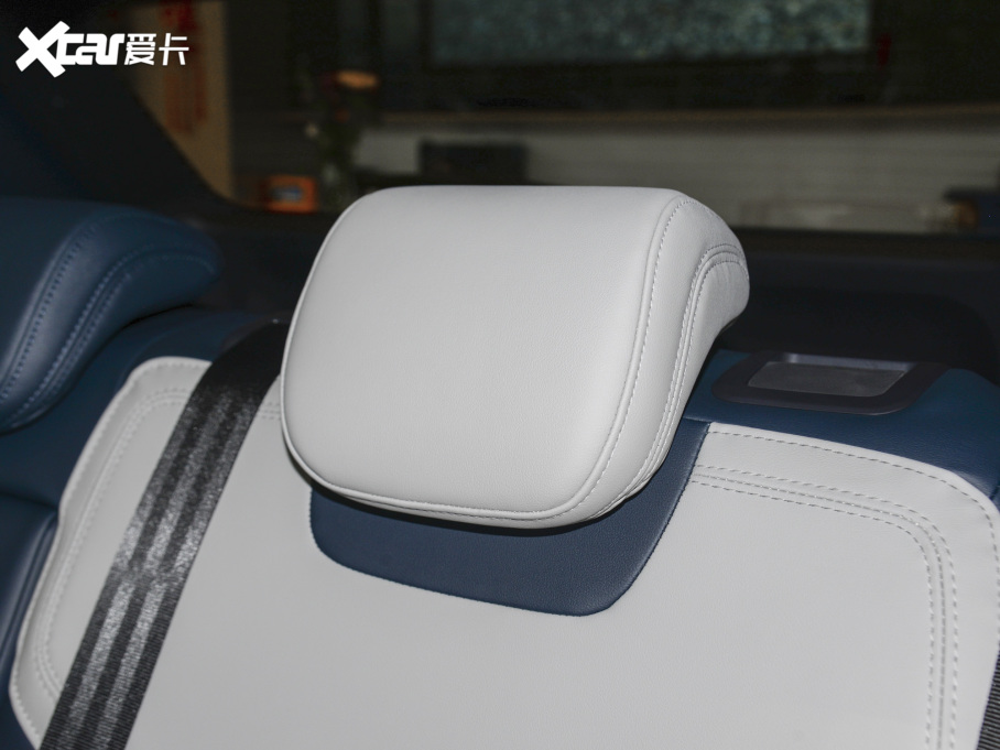 2022���I� EcoBoost 170 ���I��