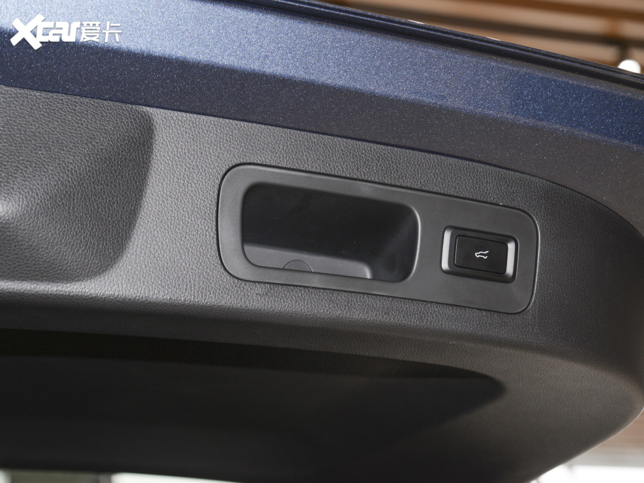 2022���I� EcoBoost 170 ���I��