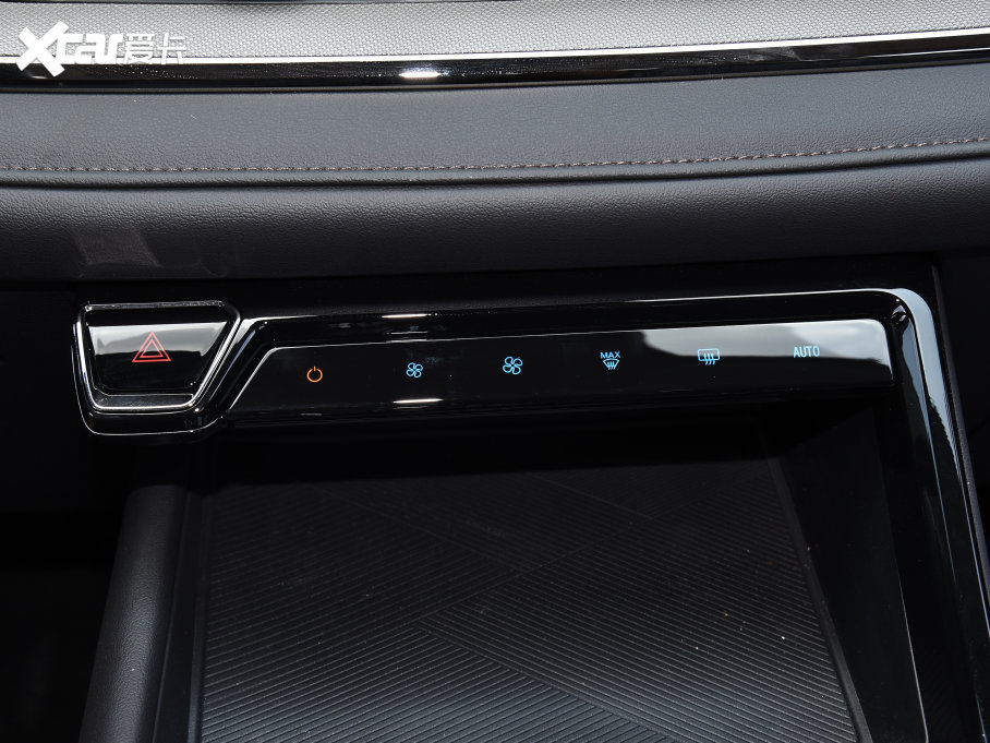 2022I EcoBoost 170 KI