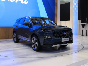 2022款EcoBoost 170 尊领型PLUS 整体外观