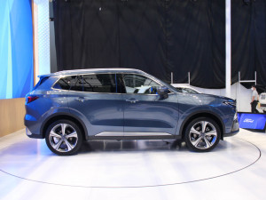 2022款EcoBoost 170 尊领型PLUS 整体外观