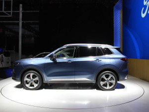 2022款EcoBoost 170 尊领型PLUS 整体外观