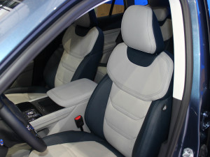 2022EcoBoost 170 I(lng)PLUS g