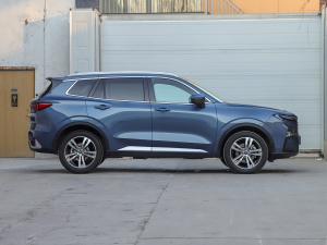 2022款EcoBoost 170 尊领型PLUS 正侧（右）