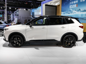 2022O EcoBoost 170 Ӱ ȣ