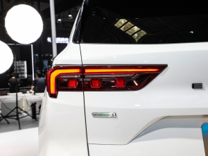 2022O EcoBoost 170 Ӱ ^