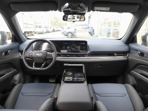 2022款改款 Ecoboost 170 尊领型 内饰全景