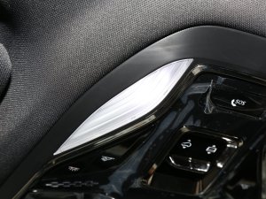 2022O EcoBoost 170 Ӱ п؅^