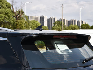 2022EcoBoost 170 I ^