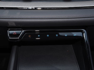 2022款EcoBoost 170 精领型 空调调节