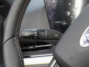 2022O EcoBoost 170 Ӱ п؅^