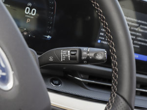 2022O EcoBoost 170 Ӱ п؅^