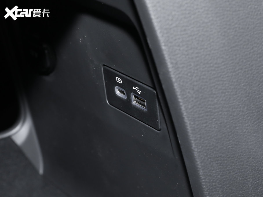 2023Iԣ EcoBoost 225 IPLUS 7(2/2/3)