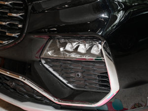2023款EcoBoost 225 铂领型 7座(2/2/3) 大灯
