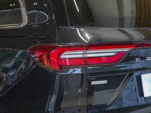 2023款EcoBoost 225 尊领型 7座(2/3/2) 尾灯