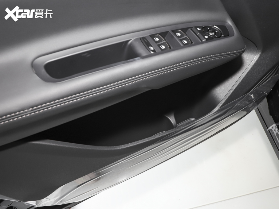 2023I(lng) EcoBoost 170 I(lng)