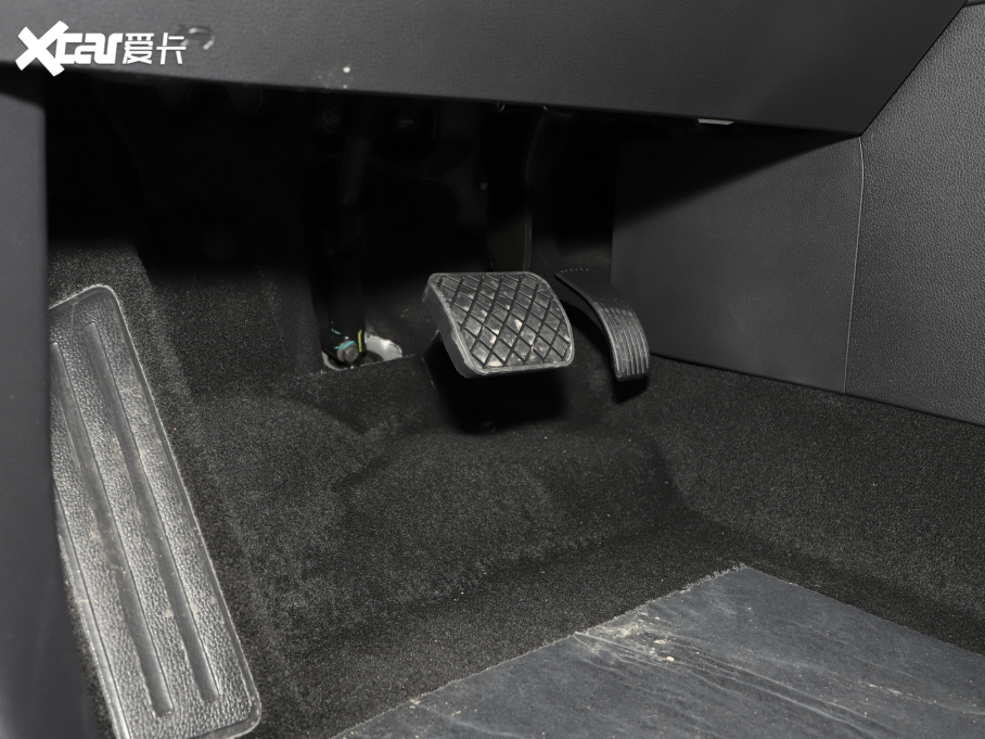 2023I(lng) EcoBoost 170 I(lng)